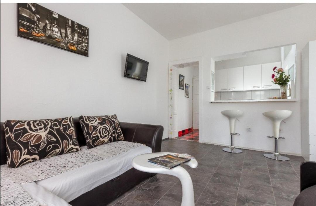 Apartment Izabela Split Bagian luar foto