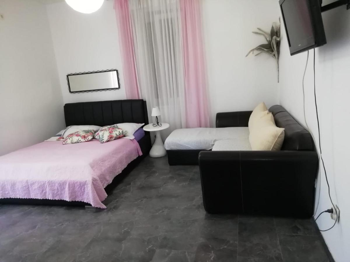 Apartment Izabela Split Bagian luar foto